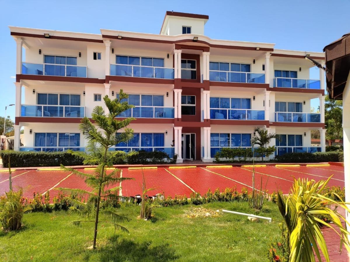 Madome Aparta Hotel Pedernales Buitenkant foto