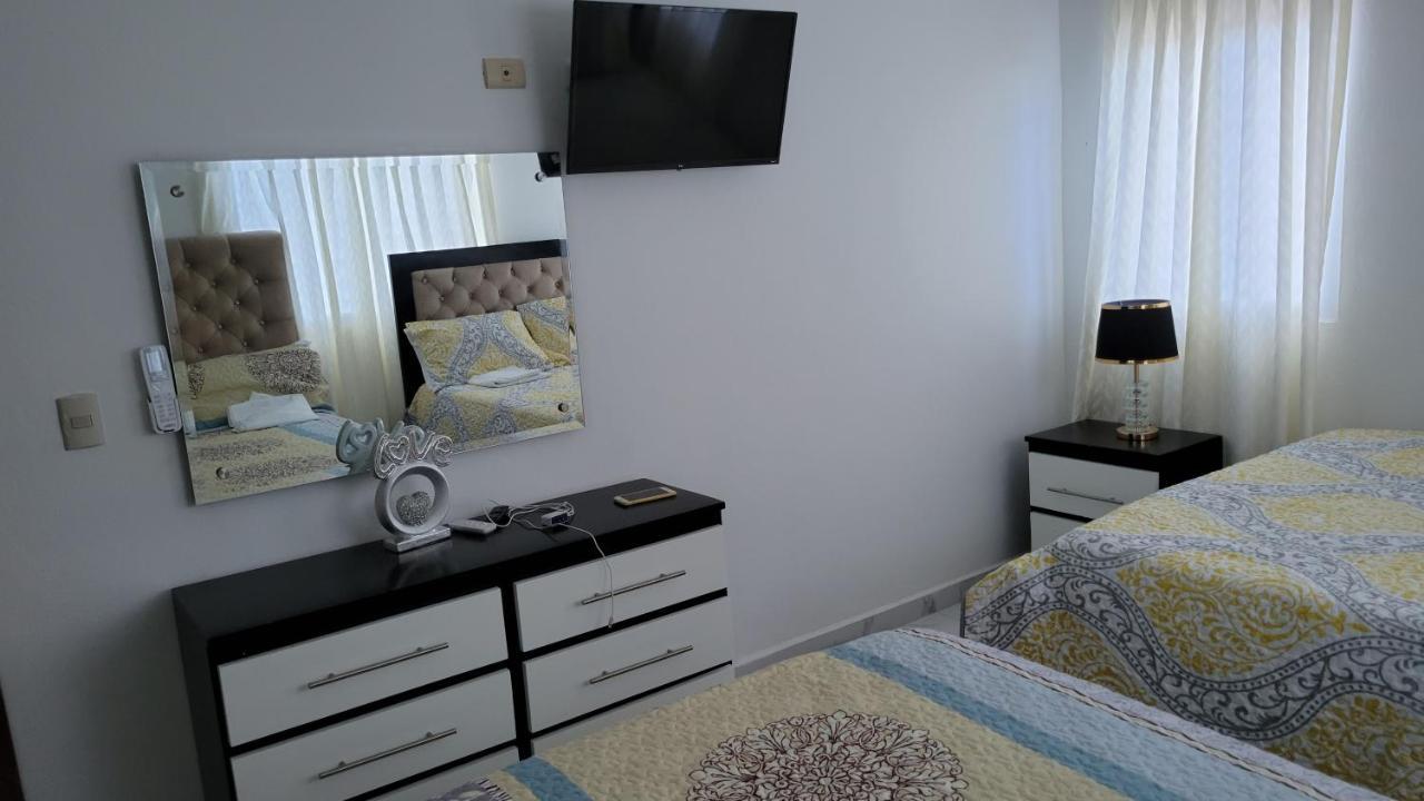 Madome Aparta Hotel Pedernales Buitenkant foto