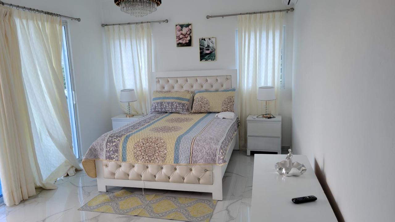 Madome Aparta Hotel Pedernales Buitenkant foto